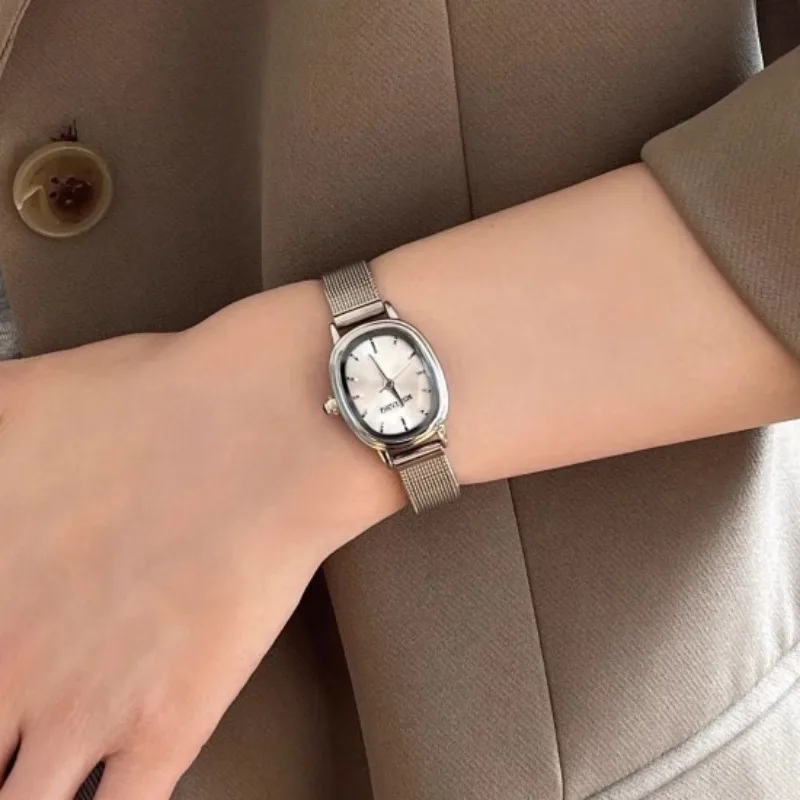 Petit cadran ovale montre vert - Luxury Watch Deals avis et prix